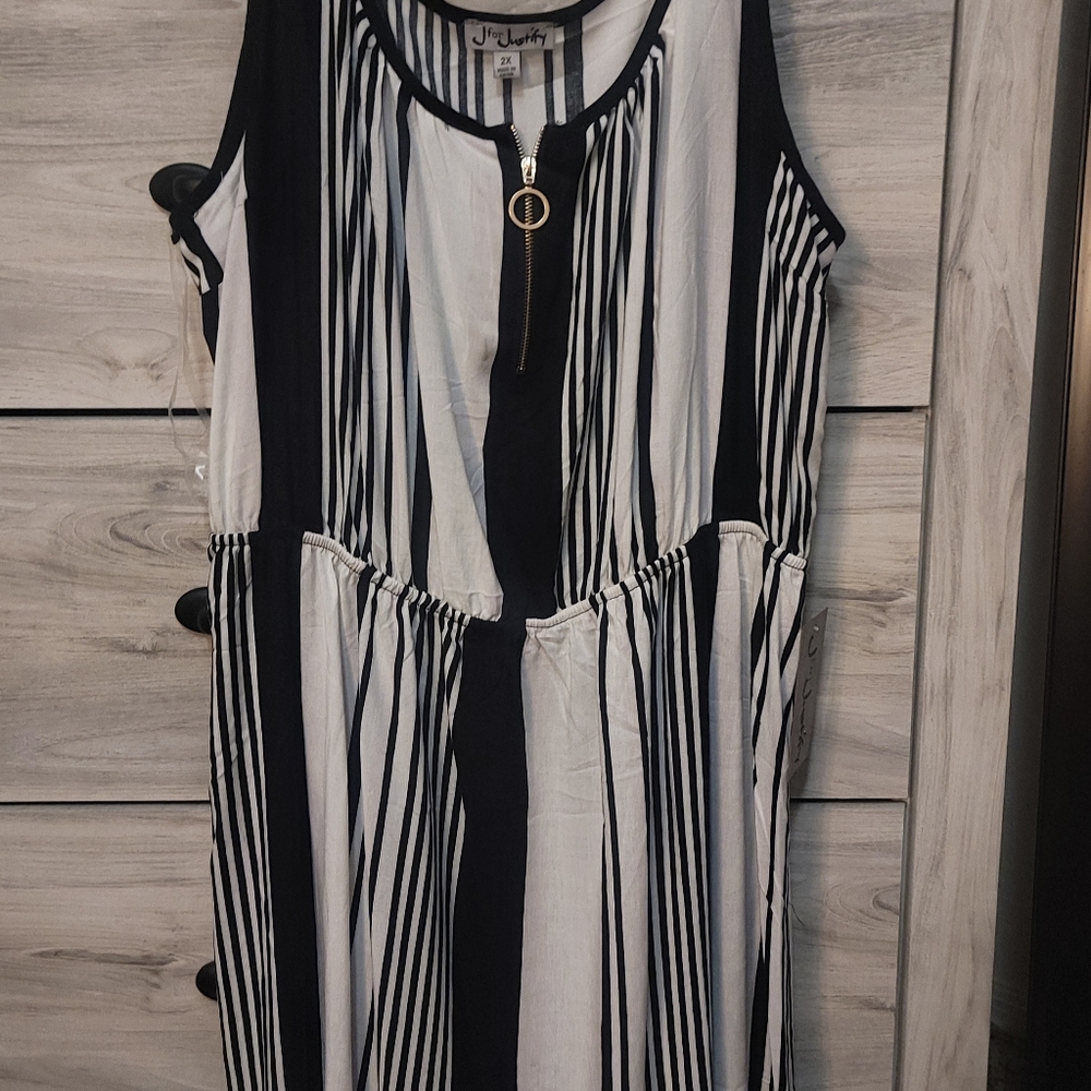 Black and white dress